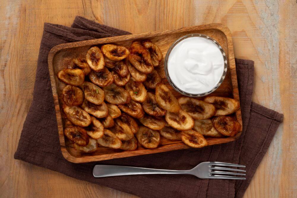 Fried sweet plantains (plátanos maduros)