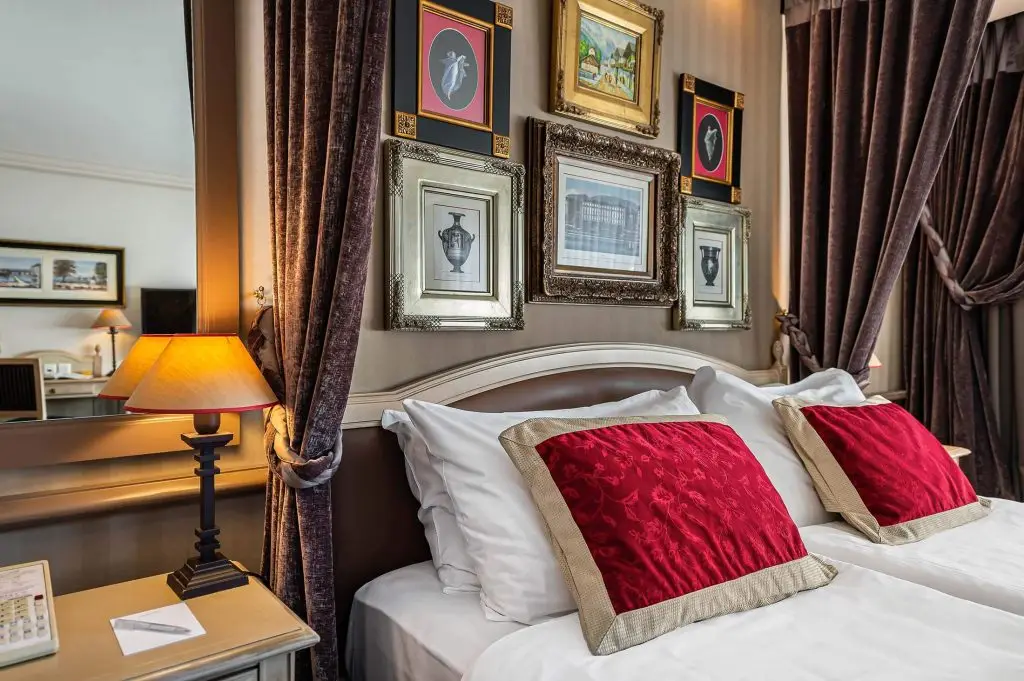 Most Expensive Hotels in the World-Royal Penthouse