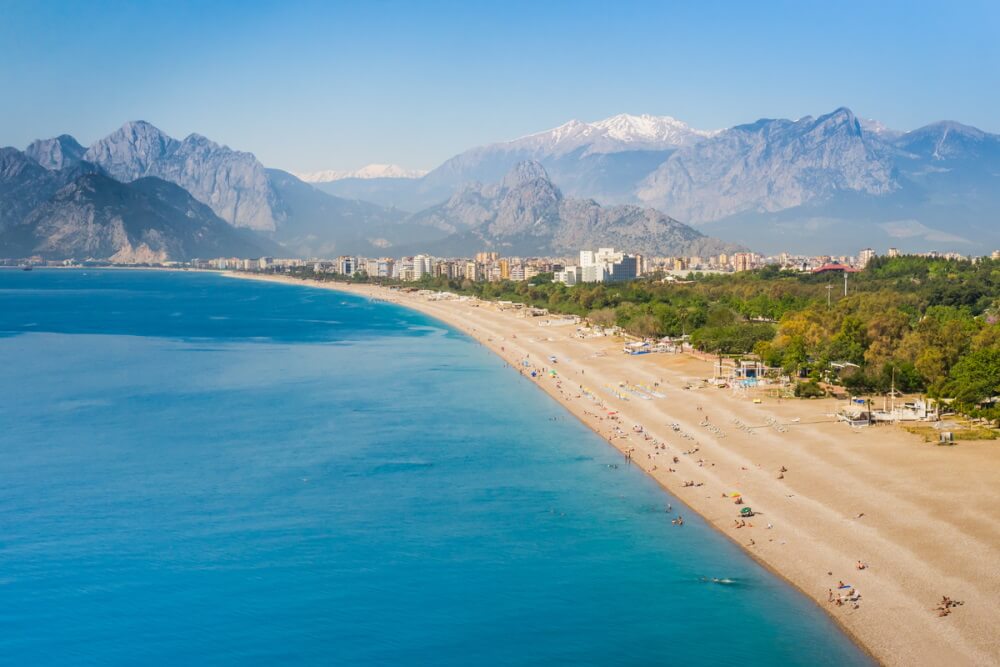 Turkey Travel Guide-Konyaaltı Beach